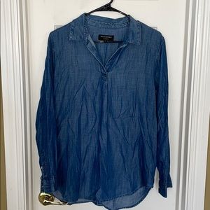 Banana Republic Boyfriend Fit Denim Top.